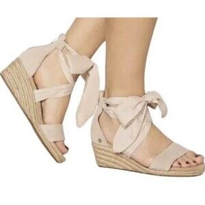UGG Trina Jute Wedge Bow Ankle Strap Sandals Open Toe Rare Zip Nude Suede Sz 7.5